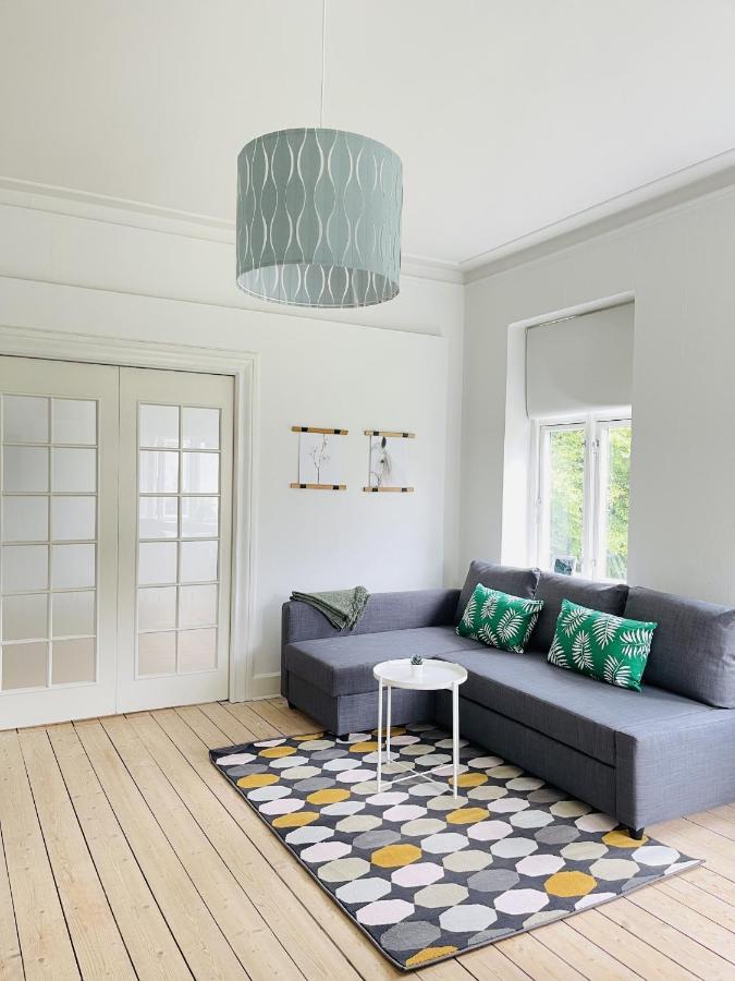 Aday - City Central Mansion - 1 Bedroom Apartment With Garden Aalborg Exterior photo